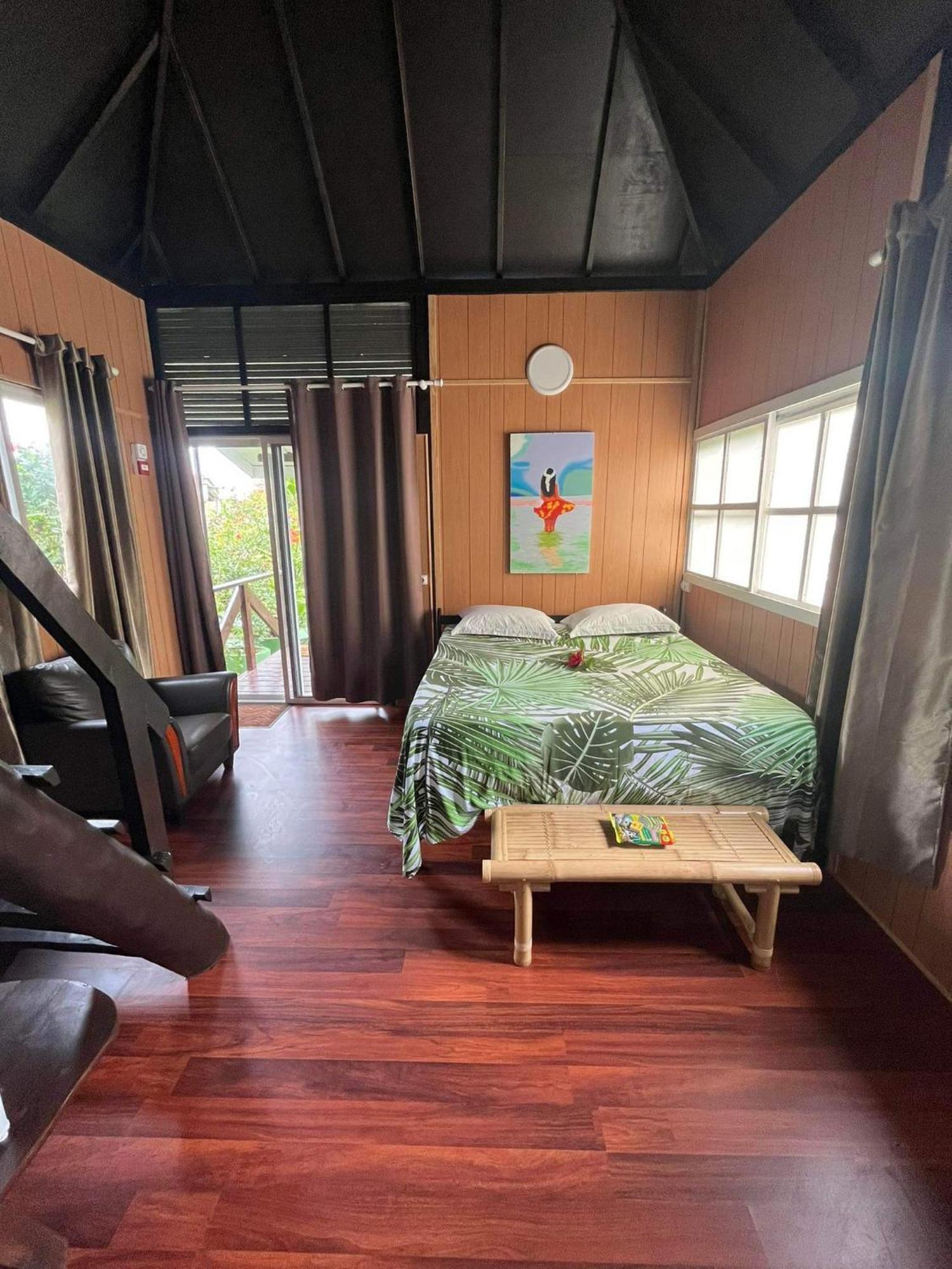 Pension Hibiscus Taha'A Vaitoare  外观 照片