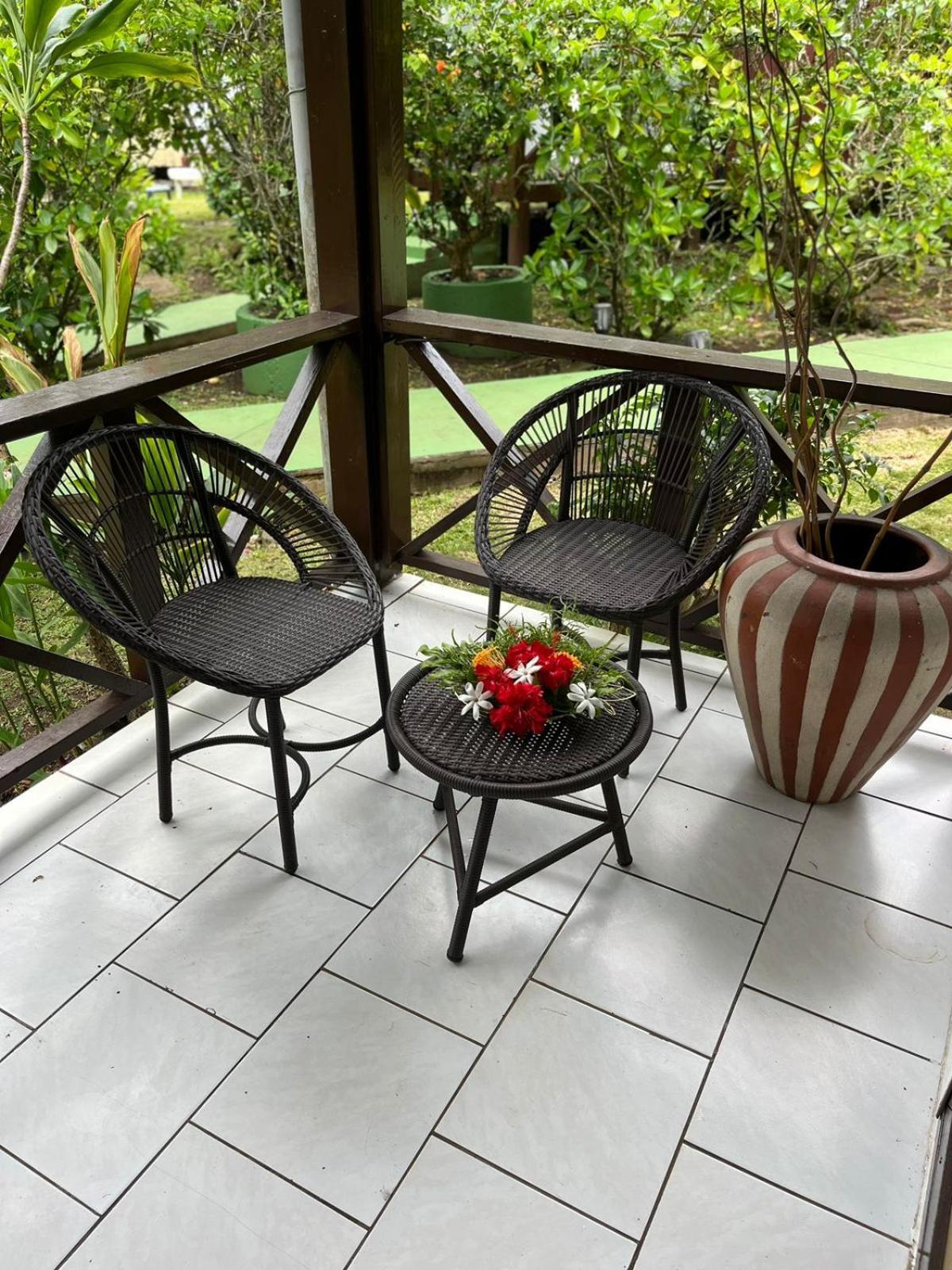 Pension Hibiscus Taha'A Vaitoare  外观 照片