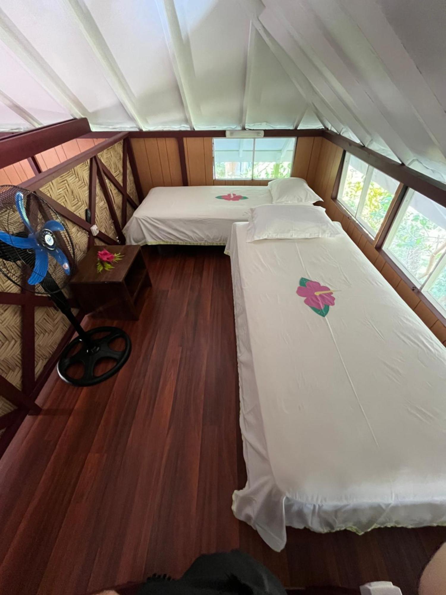Pension Hibiscus Taha'A Vaitoare  外观 照片